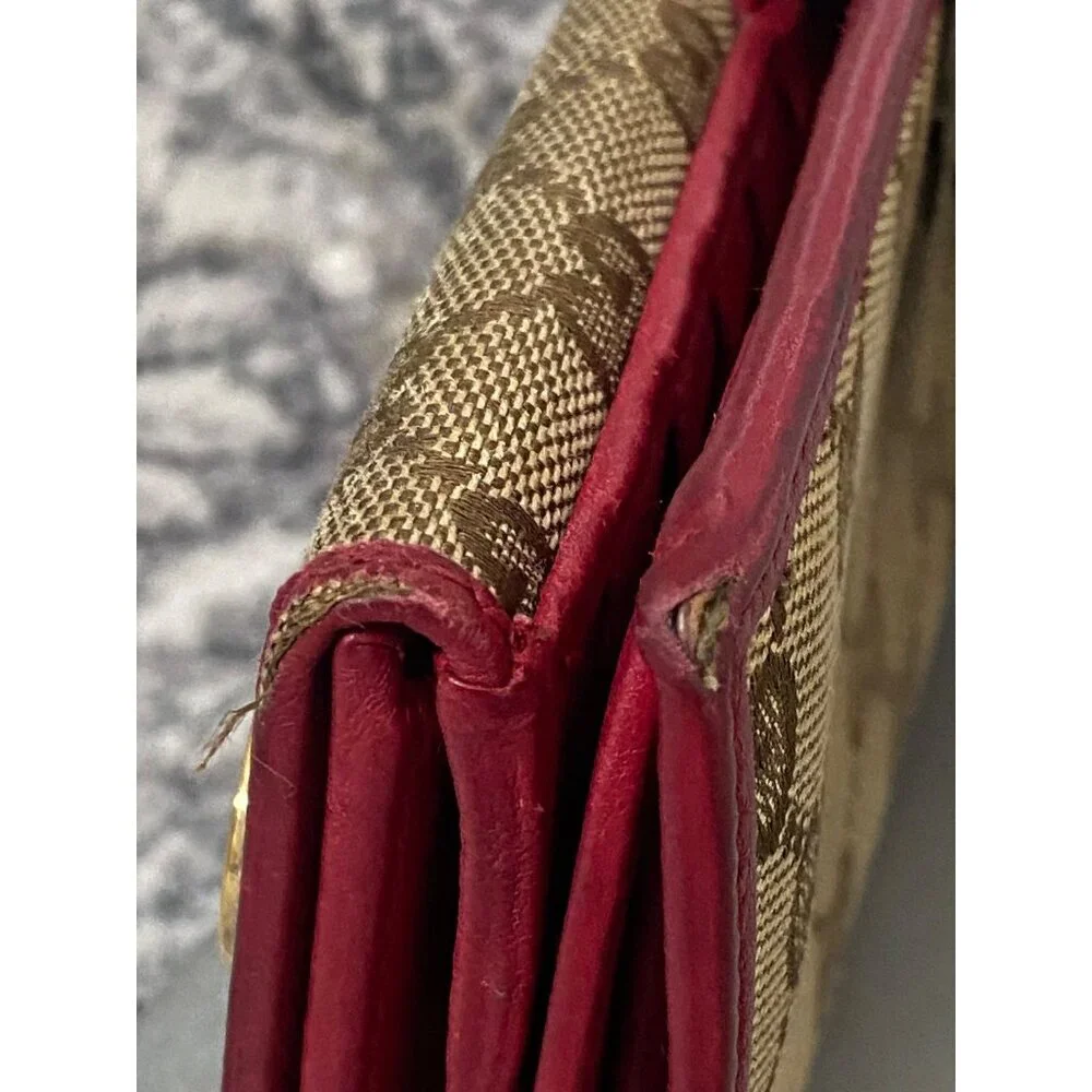 Gucci GG Monogram Lovely Heart Continental Bifold Wallet with Chain Strap - Picture 4 of 11